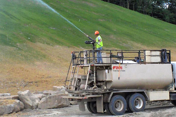 SOCO® 保水剂常用于边坡复绿，生态建设。